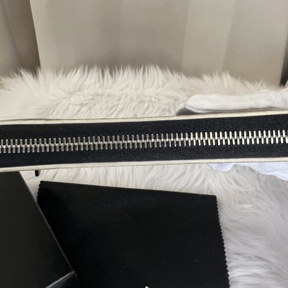 Share Chanel Black Zip Around Wallet With Silver Hardware And Numerous Slots - Picture 16 of 16